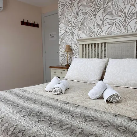 Apartamento Orilla De Triana Siviglia Esterno foto